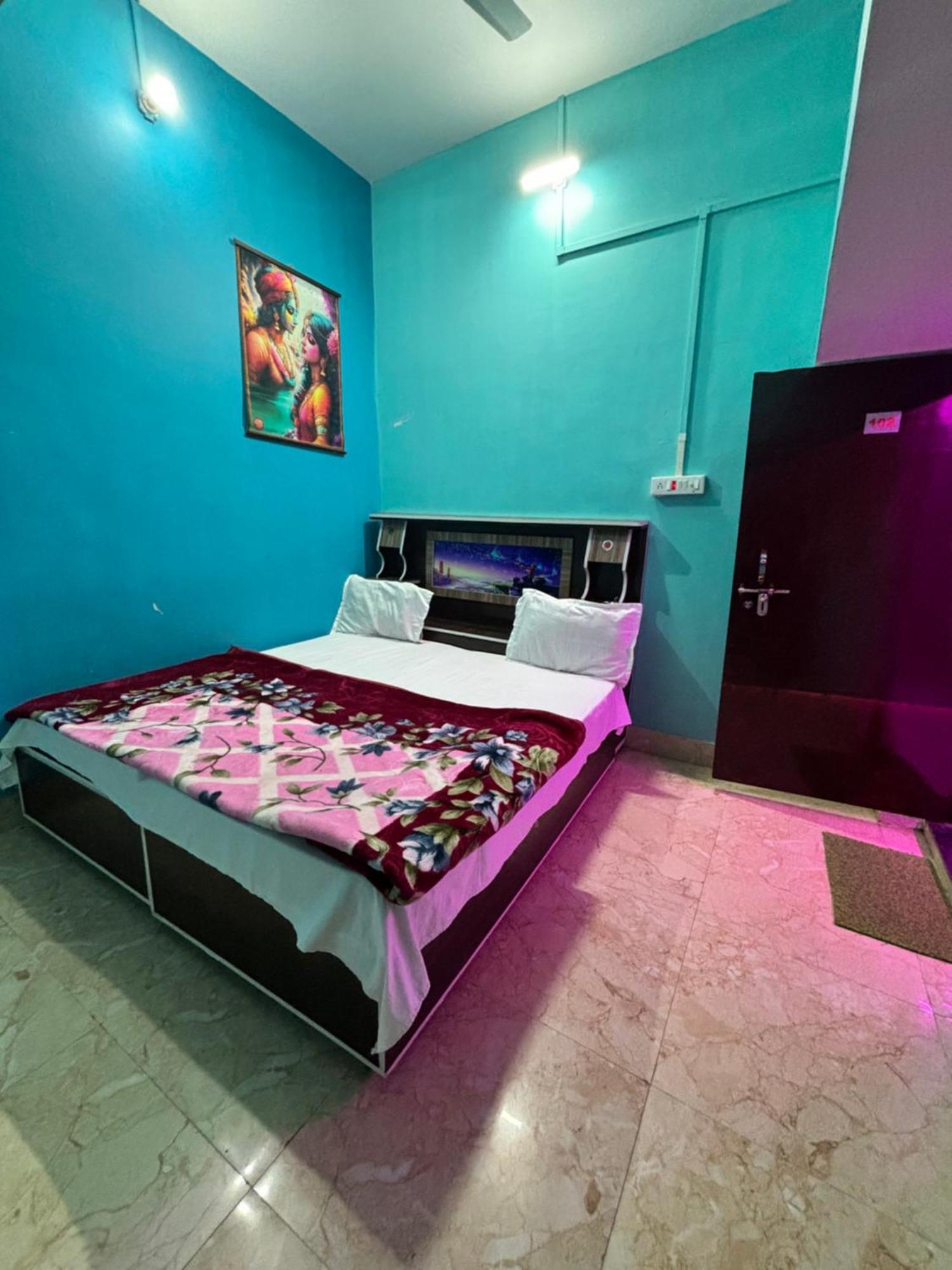 Kishori Ram Homestay Near Ayodhya Dham Railway Dış mekan fotoğraf